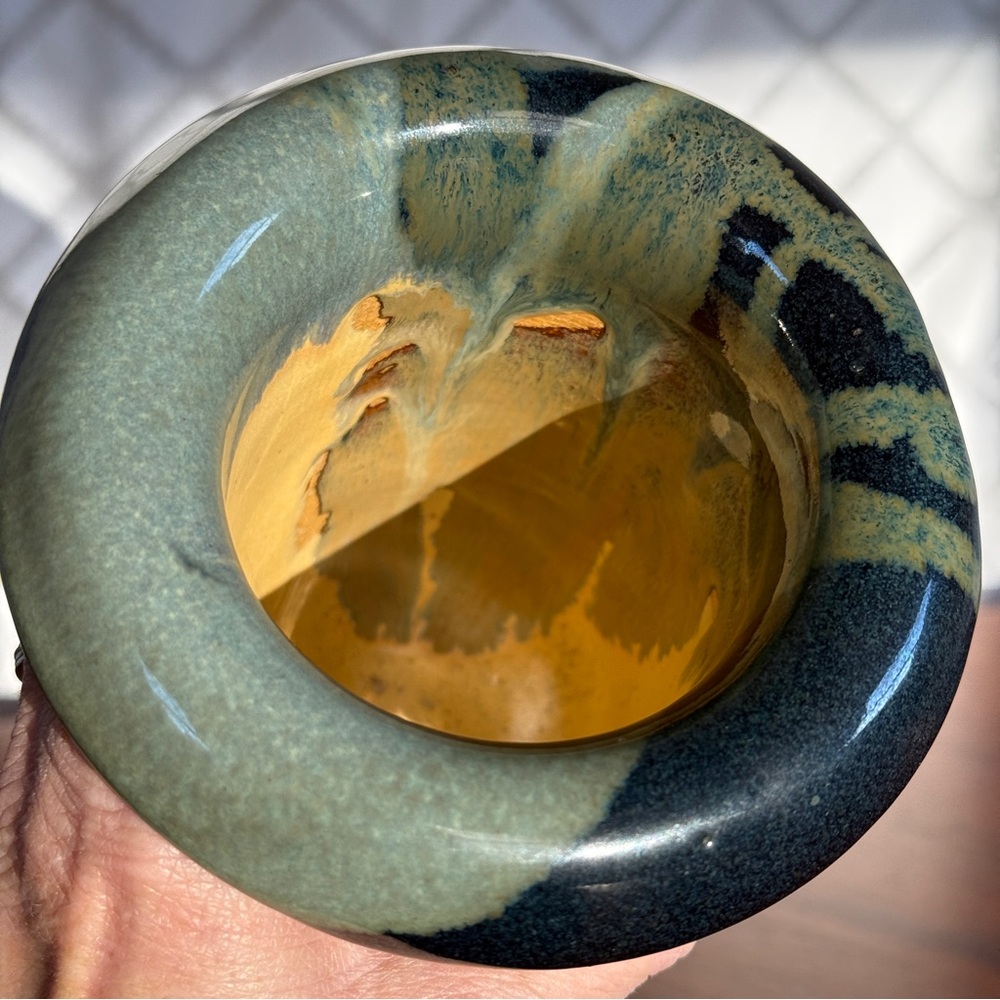 Pottery Vase - Picture 6 of 10